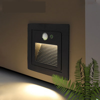 Lampe murale encastrée à gradins à détection humaine LED Lampe d'angle extérieur pour passerelle