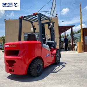Montacargas Todoterreno Diésel con Tracción Trasera, Camión de Elevación Todoterreno con Tracción en las Cuatro Ruedas para Obras de Construcción, Uso Forestal y Agrícola - Product Image 3