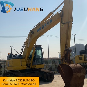 Escavatore Komatsu PC228US-3EO usato con coda corta, 22 tonnellate, motore SAA6D107E-1, 110kW, originale Giappone, poche ore di utilizzo, nessun perdita di carburante. - Product Image 1