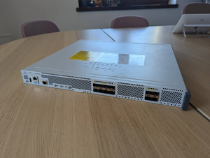 Enrutador de borde WAN compacto de la serie Catalyst 8500 4x SFP + y 8x SFP, 4x10GE, 8x1GE de la serie en existencia de la red de almacenamiento - Product Image 4