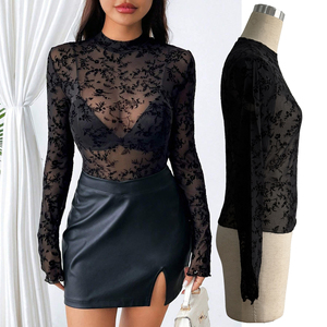 Haut transparent tendance pour <span class=keywords><strong>femme</strong></span> avec fleurs floquées et tissu léger pour une tenue estivale respirante - Product Image 1