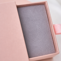 Boîte à bijoux en carton rigide rose de luxe avec logo personnalisé, boîte cadeau avec tiroir coulissant pour collier, bracelet, boucles d'oreilles, bague