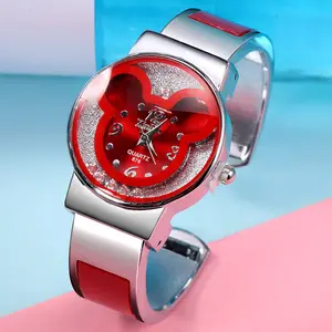 2024 orologio da Mickey a cartoni animati per bambini con doppio carino scavato per bambini guarda l'orologio al quarzo per studenti