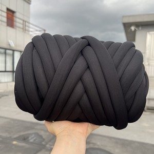Filato Gigante in Velluto di Alta Qualità da 2,5 cm per Lavorazione a Maglia con le Braccia, Filato Grosso Intrecciato Lavabile in Lavatrice - Product Image 3