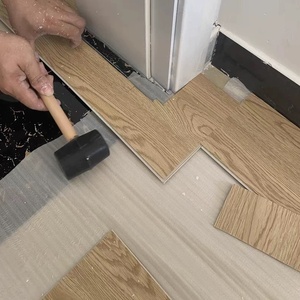 Revêtement de sol en plastique 5mm 5 + 1.5mm d'épaisseur Serrure silencieuse Antidérapante Imperméable Résistant à l'usure Emboîtement Planche Vinyle SPC Carrelage de sol