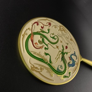 Miroir de poche personnalisé en émail souple gaufré, avec poignée dorée lisse, service de personnalisation de motifs - Product Image 2