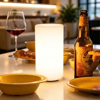 Lampe de table LED cylindrique à piles télécommandée, décoration moderne personnalisée, veilleuse