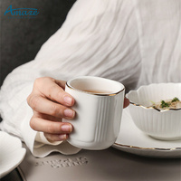 Haute qualité gingkgo forme céramique blanc élégant dîner ensemble vaisselle bol de riz cuillère plat assiette ensemble de vaisselle pour restaurant