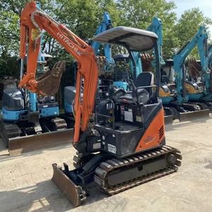 รถขุดตีนตะขาบไฮดรอลิก HitachiZX17U มือสองราคาใหม่ - Product Image 3