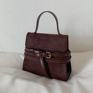 กระเป๋าถือดีไซน์เฉพาะกลุ่มแบบด้านสำหรับผู้หญิง ปี 2026 กระเป๋าระดับไฮเอนด์แบบปิดฝา ซับในโพลีเอสเตอร์ ทันสมัย - Product Image 1