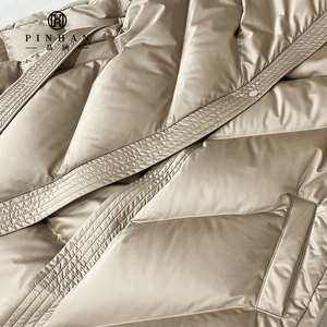 Nouveau design de mode veste en duvet pour femmes col à revers design veste en duvet de neige pour femmes de haute qualité avec ceinture - Product Image 6