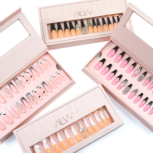 24 Uñas Postizas de Lujo Hechas a Mano, Uñas Acrílicas Largas Tipo Bailarina con Decoración de Diamantes - Product Image 1