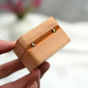Boîte à bague carrée <span class=keywords><strong>en</strong></span> <span class=keywords><strong>bois</strong></span> de cerisier, style artisanal, gravure personnalisée gratuite, écologique, classique, 1 pièce, pour <span class=keywords><strong>bijoux</strong></span>, demande <span class=keywords><strong>en</strong></span> mariage, organisateur de mariage, doré - Product Image 4