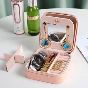 Caja de Joyería Personalizada con Espejo, Ideal para Regalo de Dama de Honor, Cumpleaños y Festividades para Mujeres - Product Image 2
