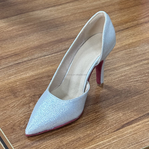LUOQIAO S055 2026 Nouvelles Chaussures <span class=keywords><strong>de</strong></span> Danse Latine Jazz à Talons Hauts pour Femmes, Bout Pointu, Paillettes Argentées, Semelle en Daim Rouge, Chaussures <span class=keywords><strong>de</strong></span> Danse Professionnelles - Product Image 3