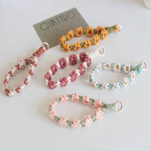 Pendentif de téléphone portable fait main fleur de marguerite tissé corde porte-clés sac cadeau créatif pendentif - Product Image 5