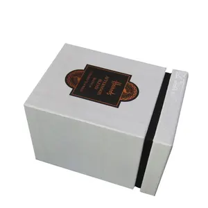 マットホワイトエンボスティーバッグゴールドフォイルスタンプロゴブラックショルダーセットアップチョコレートギフトボックスパッケージ