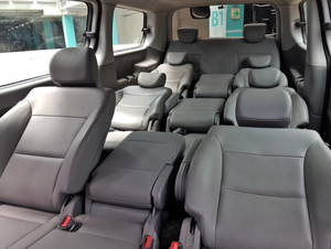 Grand Starex MU197111 2021, véhicule utilitaire d'occasion à faible kilométrage, transport de passagers, durable, stock export Corée, sièges en cuir - Product Image 3