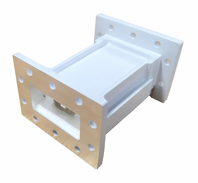 3.7-4.2GHz 5G Band CPR229 Interface Waveguide Bandpass Filter