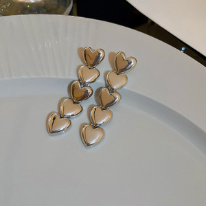 Orecchini a perno lunghi a cuore in metallo, gioielli da orecchio minimalisti chic in stile freddo per donna, da indossare tutti i giorni, per vacanze, feste, regalo - Product Image 3