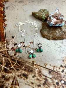 ชุดสร้อยคอและต่างหูเงินแท้สเตอร์ลิงคุณภาพสูง งานแฮนด์เมด ประดับด้วยหินไวท์บัฟฟาโลและคิงแมน - Product Image 2