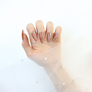 AIERFEI grandi punte unghie finte a mandorla lunghe Nude marrone occhio di gatto stampa sulle unghie OEM Private Label Glitter Stick on Nails Collection - Product Image 3