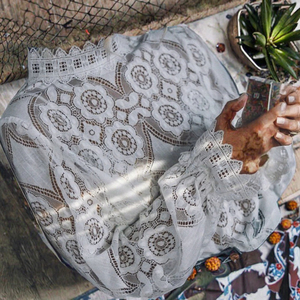 Blusa de Chifón Informal para Mujer, Otoño, Holgada, Lisa, Sexy, Transparente, Cuello en V, Manga Larga, con Patrón de Encaje Tejido Simple, Marca ANSZKTN - Product Image 2