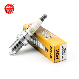 หัวเทียนทองคำขาว NGK BKR5EGP 7090เหมาะสำหรับ H6 Sagitar Bora Fox Cruze Excelle - Product Image 2