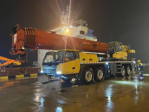 Grúa para Camión de 80T de Capacidad <span class=keywords><strong>M</strong></span>áxima de Elevación, Modelo STC800, con Movimientos de Elevación y Oscilación sin Vibraciones, en Oferta - Product Image 5