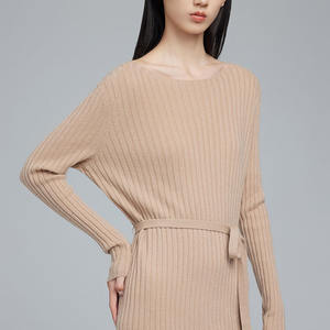 <span class=keywords><strong>Robe</strong></span> <span class=keywords><strong>mi</strong></span>-<span class=keywords><strong>longue</strong></span> en maille à lacets en pure <span class=keywords><strong>laine</strong></span> <span class=keywords><strong>robe</strong></span> <span class=keywords><strong>pull</strong></span> fendue à la taille dans le dos - Product Image 3