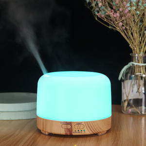 Diffuseur d'arômes simple 300 ml, humidificateur ultrasonique à grain de bois, lumière USB pour usage domestique - Product Image 4