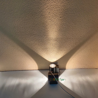 Lampe murale extérieure en aluminium étanche IP65 Yuanyeled, réglable en RGB et blanc chaud, contrôle par application et Wi-Fi