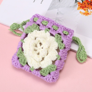 Étui à écouteurs en <span class=keywords><strong>crochet</strong></span> floral fait main avec cordon de serrage, porte-monnaie tricoté motif tournesol, cadeau créatif pour femmes. - Product Image 5