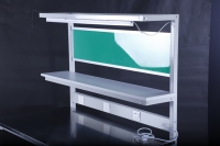 Mesa de Trabajo de Acero Inoxidable de Una Sola Cara con Tomas de Corriente y Tablero de Datos Acrílico para Uso en Almacenes, Mesa de Ensamblaje de Productos