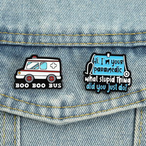 Broches en émail Boo Boo Bus Ambulance, amusantes, pour ambulanciers, avec stéthoscope médical, badges de revers, bijoux en gros - Product Image 1
