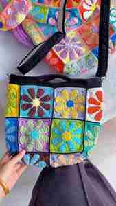 Sac de plage en crochet tournesol 2025 – Sac à bandoulière Amigurumi en coton avec fermeture éclair pour les loisirs et les vacances – Idéal comme cadeau - Product Image 2