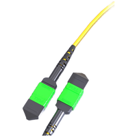 Câble de raccordement MTP de 1 m (3 pi), MTP-8 APC (femelle) vers MTP-8 APC (femelle), 8 fibres, monomode (OS2), Plenum (OFNP), 0,35 dB max, Type B