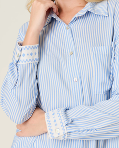 Ensemble de vêtements de nuit pour femmes à rayures bleues et blanches, chemise à manches longues et short de pyjama, doux et confortable, vêtements de nuit boutonnés - Product Image 4