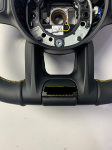 Volant Mercedes S560 en cuir sport finition mate W204 W218 W207 W172 C63 W212 Classe <span class=keywords><strong>S</strong></span> Classe E Classe G C43 AMG GT <span class=keywords><strong>A45</strong></span> AMG - Product Image 3