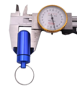 Porte-clés personnalisés en aluminium étanche pour médicaments, petits porte-clés de sécurité en métal pour l'extérieur, articles cadeaux en gros directement de l'usine - Product Image 3