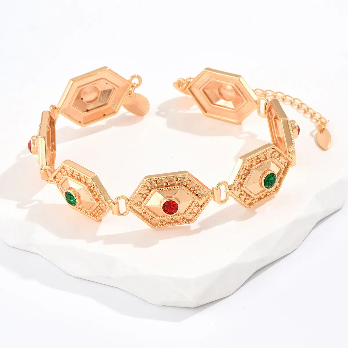 Braccialetto personalizzato da donna con diamanti personalizzati in rame con zirconi cubici placcati in oro 18 carati all'ingrosso