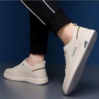 Nouvelles baskets tendance printemps-automne en PU, faciles à enfiler et à retirer, chaussures décontractées à la mode, semelles souples, style jeune, style rétro