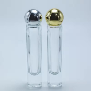 Luxury Custom Mini Square Crimp Clear Empty 15ml 30ml Glass Perfume Bottle with Screen Printing Pump Sprayer and <b>Reed</b> <b>Diffuser</b> - Product Image 4