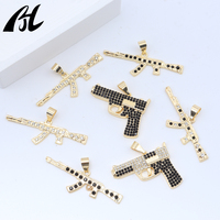 Collier pendentif pistolet en laiton doré avec zircon AK-47, bijoux hip-hop pour hommes