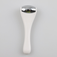 Rouleau de glace pour le visage et les yeux en acier inoxydable avec logo privé pour soulager les poches, rouleau de soin de la peau portable pour les migraines, pour éliminer les rides à domicile