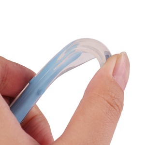 Juego de alimentación de grado alimenticio <span class=keywords><strong>para</strong></span> bebé, cuchara curvada suave de silicona, cuchara <span class=keywords><strong>para</strong></span> bebé - Product Image 4