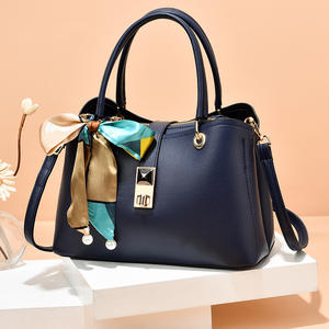 2024 luxe en cuir synthétique dames sacs à main et sacs à main grande capacité femmes sac fourre-tout sacs B-1569 - Product Image 1