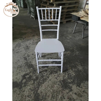 Chaise en plastique empilable dorée à dossier croisé (X-Back) pour mariage, événement, banquet, réception - Vente en gros usine