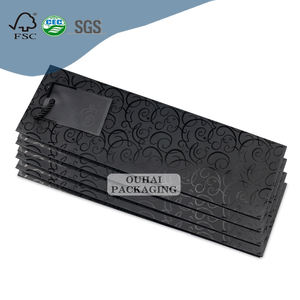 Bolsas <span class=keywords><strong>de</strong></span> papel negro con logotipo <span class=keywords><strong>de</strong></span> acabado <span class=keywords><strong>de</strong></span> estampado <span class=keywords><strong>de</strong></span> papel <span class=keywords><strong>de</strong></span> aluminio <span class=keywords><strong>de</strong></span> lujo, bolsa <span class=keywords><strong>de</strong></span> embalaje <span class=keywords><strong>de</strong></span> vino con etiqueta colgante y mango trenzado <span class=keywords><strong>de</strong></span> Pp para botella <span class=keywords><strong>de</strong></span> whisky - Product Image 6