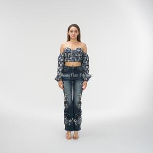 Vaqueros acampanados de mujer de cintura media de alta calidad con bordado floral, pantalones casuales de mezclilla para verano con botones - Product Image 3